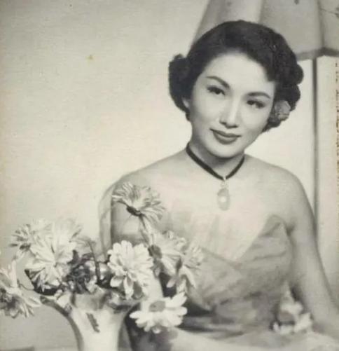 1912年，50岁的曹锟迎娶20岁的富家千金陈寒蕊。这场婚礼轰动天津卫，可围