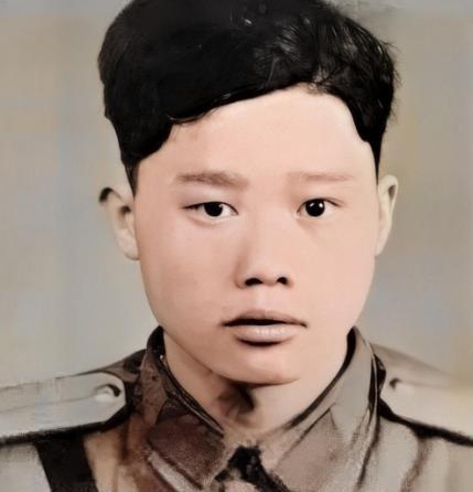 1951年1月28日，志愿军战士潘天炎因为生理需要去附近的草丛解决，回来后却