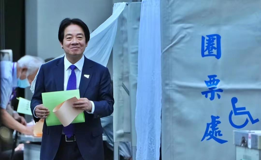 李四川民调50.85%大胜苏巧慧44.06%，11个选区全部通杀，赖清德乐极生悲