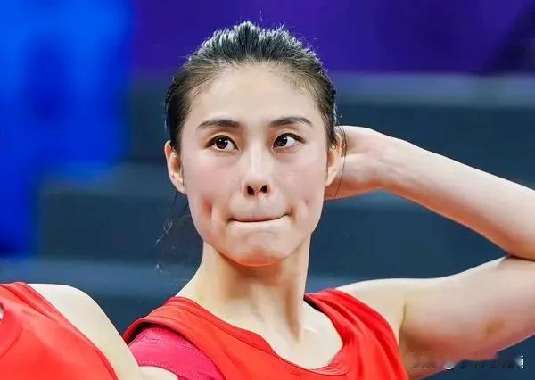 中国女篮热身赛，王思雨为何无缘热身赛？女篮核心缺席背后真相王思雨缺席热身赛引