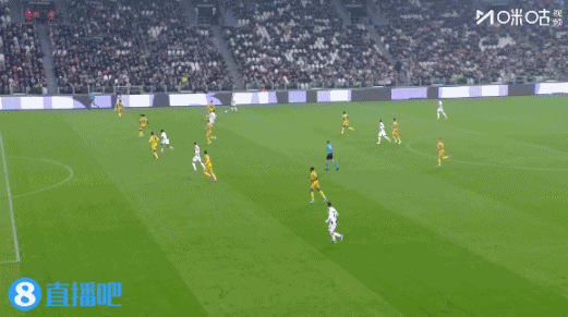 开场第2分钟,弗拉霍维奇造点并亲自主罚命中,你妇主场1比0领先!不容易啊![捂嘴