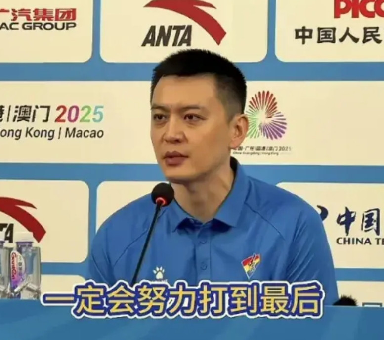 杨鸣赛后新闻发布会说，以后不会再有辽粤大战这个话题了。之所以最近十年，辽粤大战成