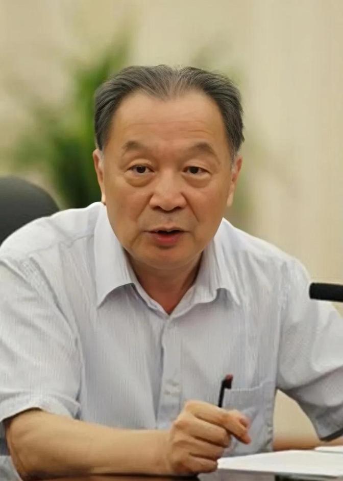 温铁军太敢说了！农民本可富足安稳，偏偏被资本硬生生算计掏空农民原本花30万