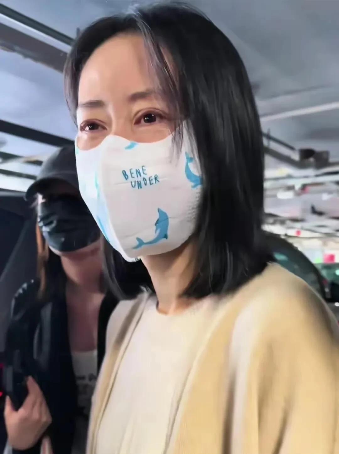 刘敏涛含泪别，默默像他们一样刘敏涛昔日同窗加好友朱媛媛，猝然离世。网友偶遇，她