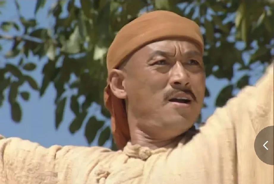 别看太平天国的东王杨秀清是个文盲，但看了他的演讲，分明就是一个历史学家。