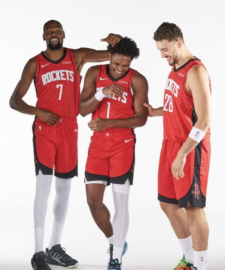 西部前六球队才能检验火箭队真正实力目前，火箭队5连胜，势头可谓非常强劲，但是在