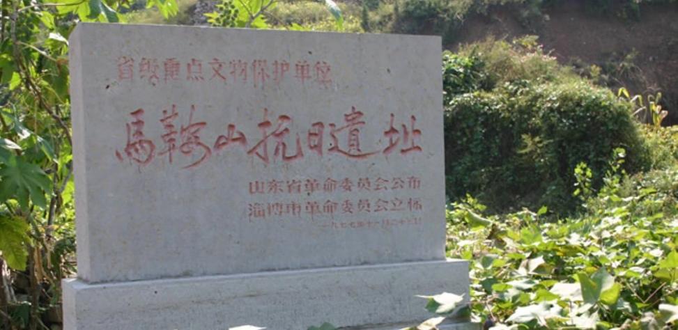 1942年，八路军副团长王凤麟深陷重围，生命最后时刻却犯了难，最后一发子弹到底是
