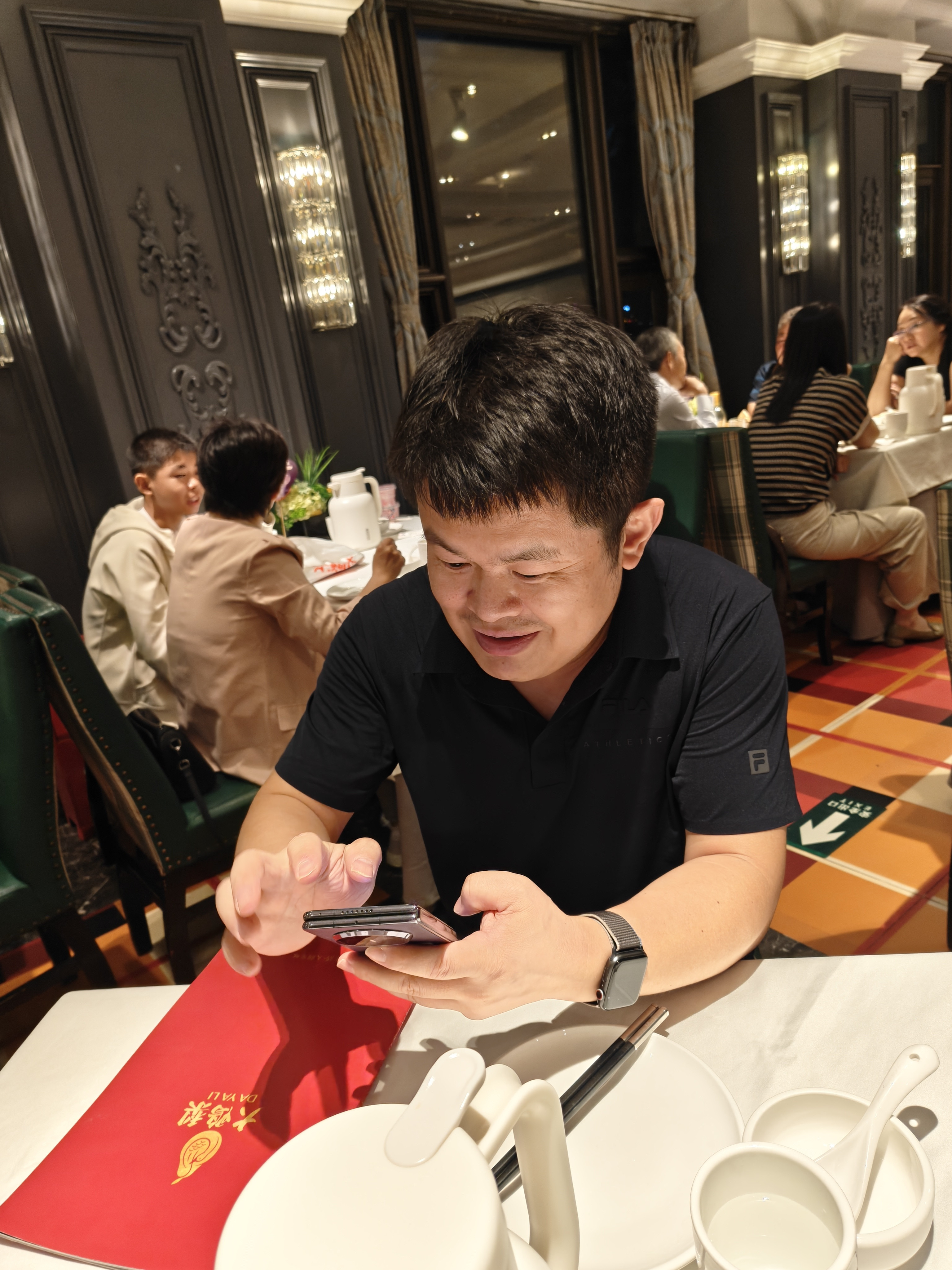 出来觅食，老北京土著​本地博主安排的小吃，​算鸿门宴，好久没吃过大肉了，简单凑合