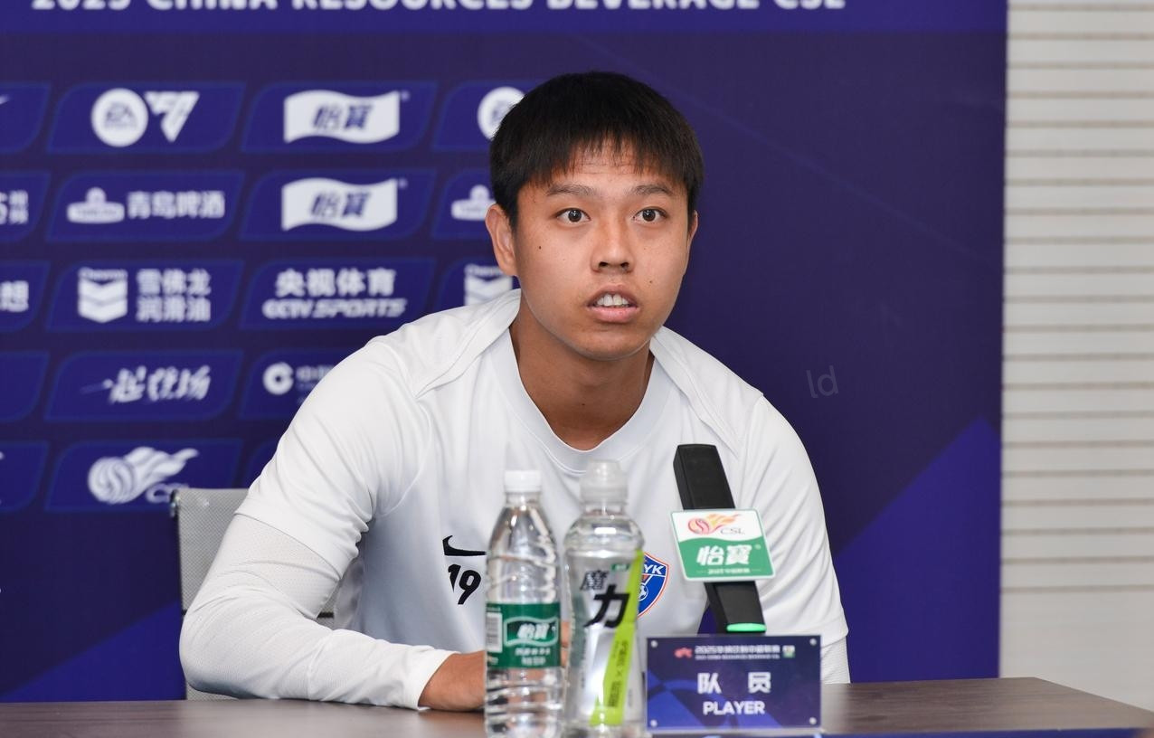 自云南玉昆引进外援布尔克后，北京国安旧将段德智的出场时间就越来越少。截至目前，段德智本赛季仅为云南玉