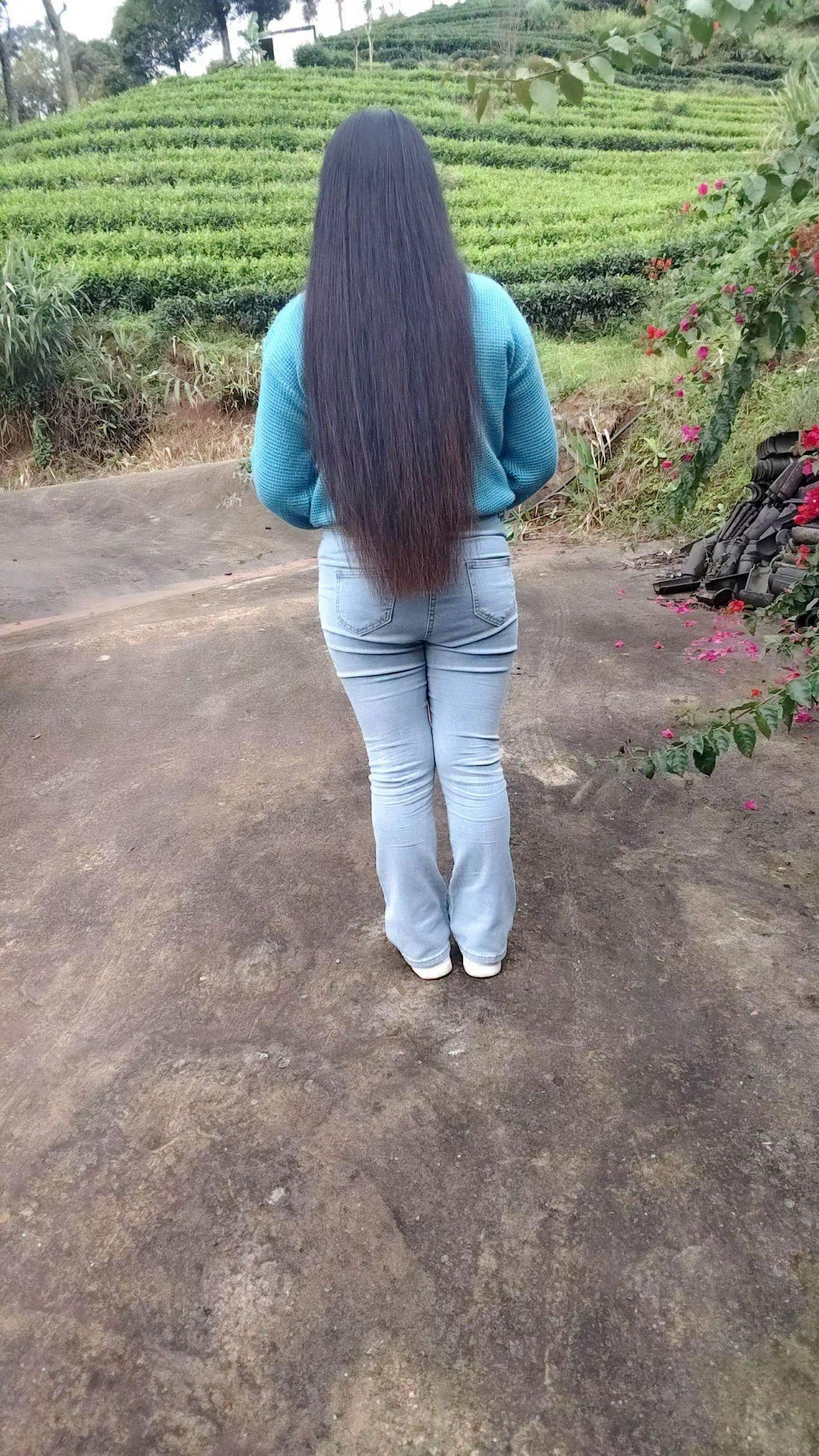 紧身牛仔裤微胖女生单身小姐姐<...