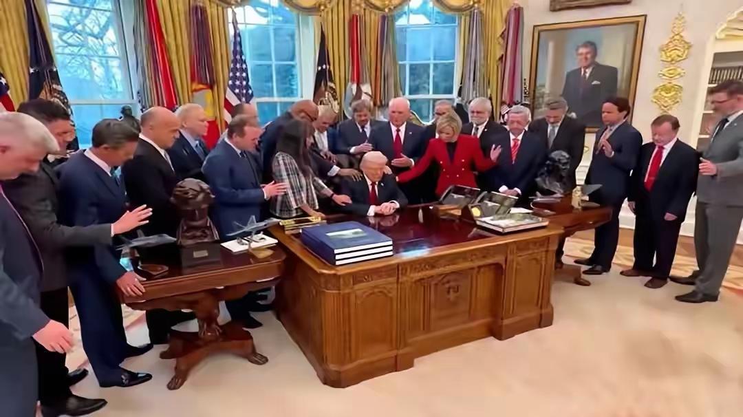 只要大家心意诚，哪里都可以是白宫！