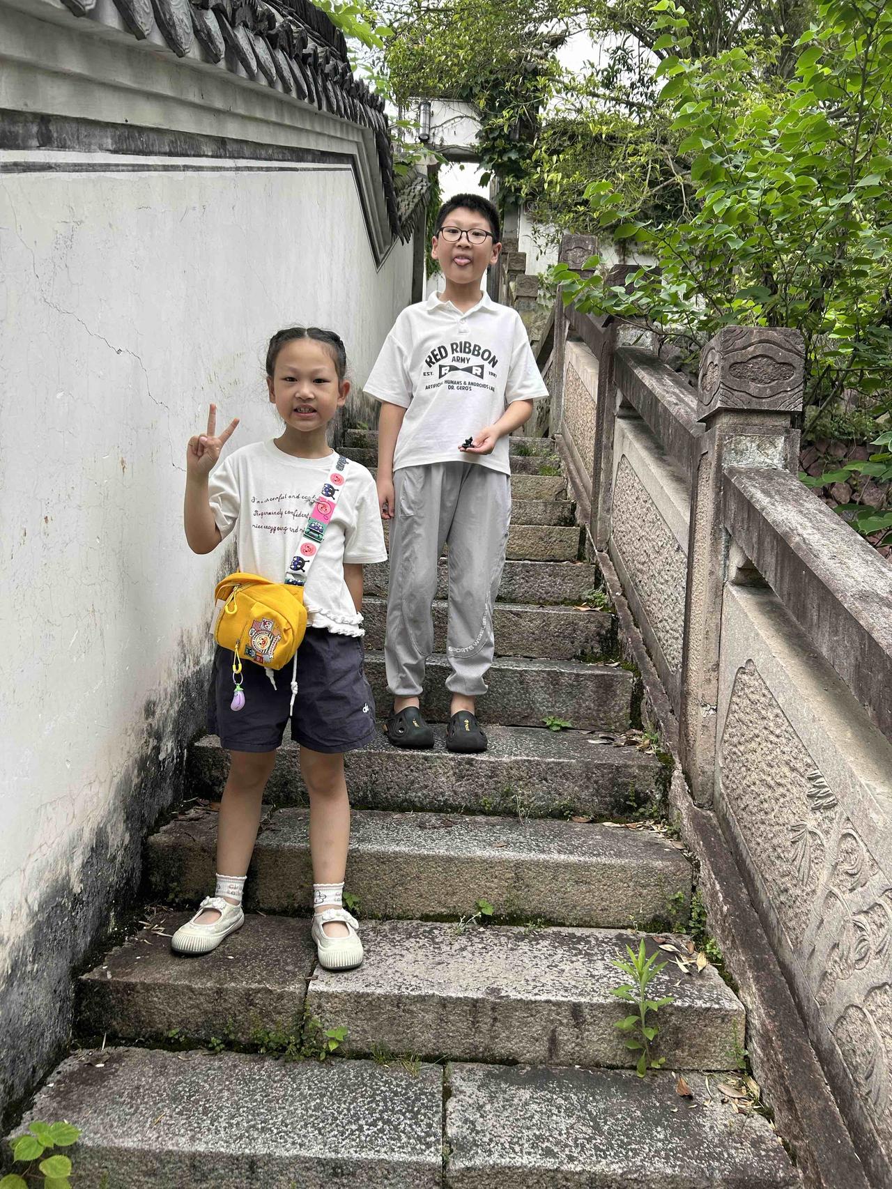 秋日生活打卡季一湖风月千载，不负人间相逢。