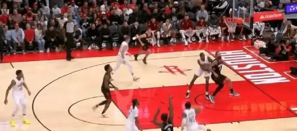 41%三分！火箭捡漏的边角料突然杀疯芬尼·史密斯刚到休斯敦，底角三分就投成