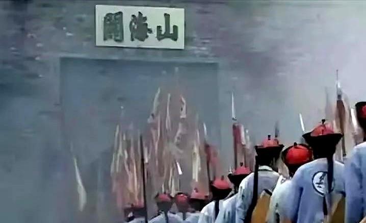 明朝为什么灭亡？说白了，就四个字：从上到下都在吸血！皇帝穷疯了连