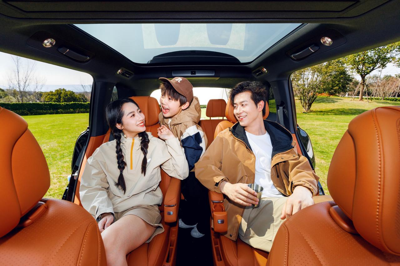 拒绝品牌溢价，高收入群体为何独爱问界M8高端汽车消费的“清醒时刻”已然到来，财