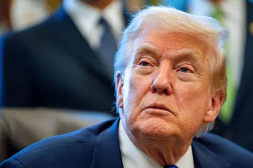 大家发现没有，从10%再到15%，全世界都不搭理了，不仅我们一句话不说，欧盟日韩