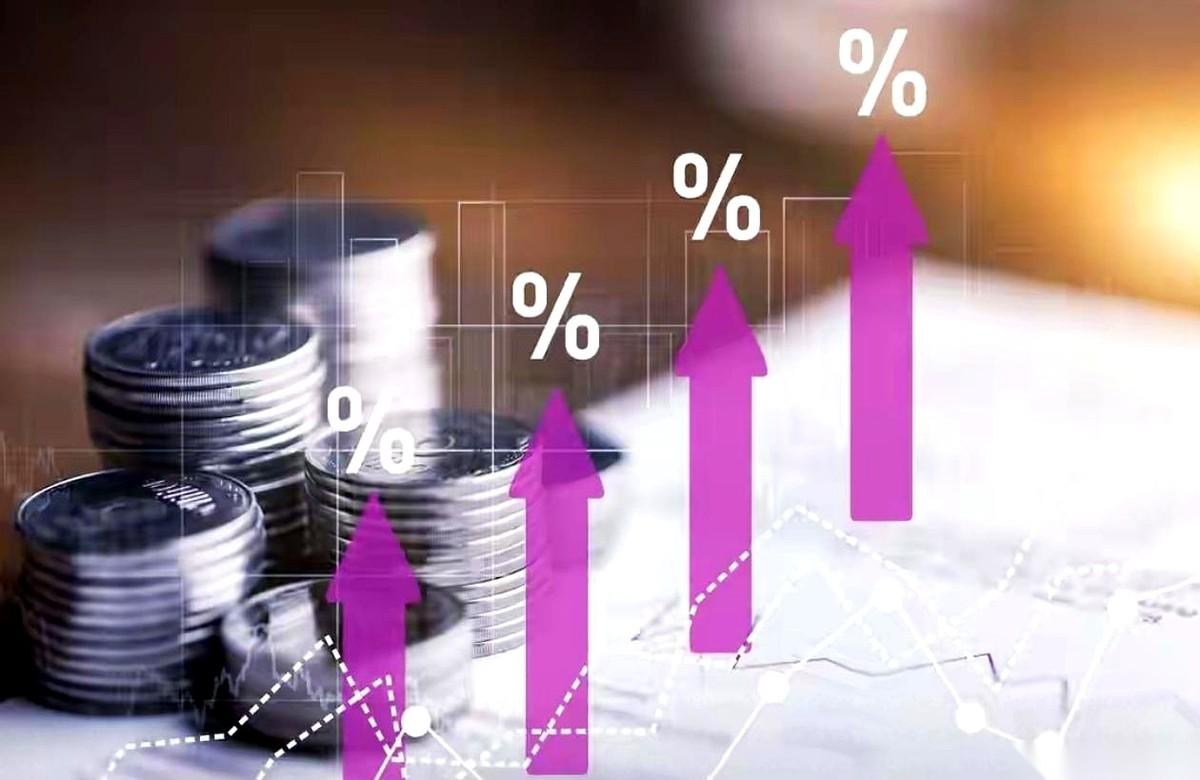 我跟你说，今年光是国家文件里，“涨工资”这三个字，前前后后提了六遍。六遍！一