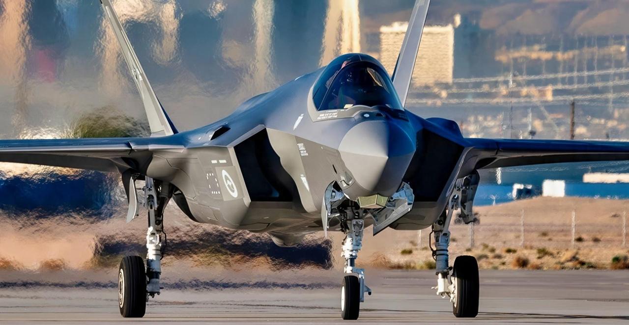 美空军宣布：F-35A成为史上第一款可投掷热核武器的隐形战斗机美国空军宣布F