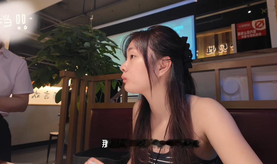 黄总请你去包厢的“黄总”身份被查出来了！一个普通女生独自去餐厅吃顿饭，居然吃出了