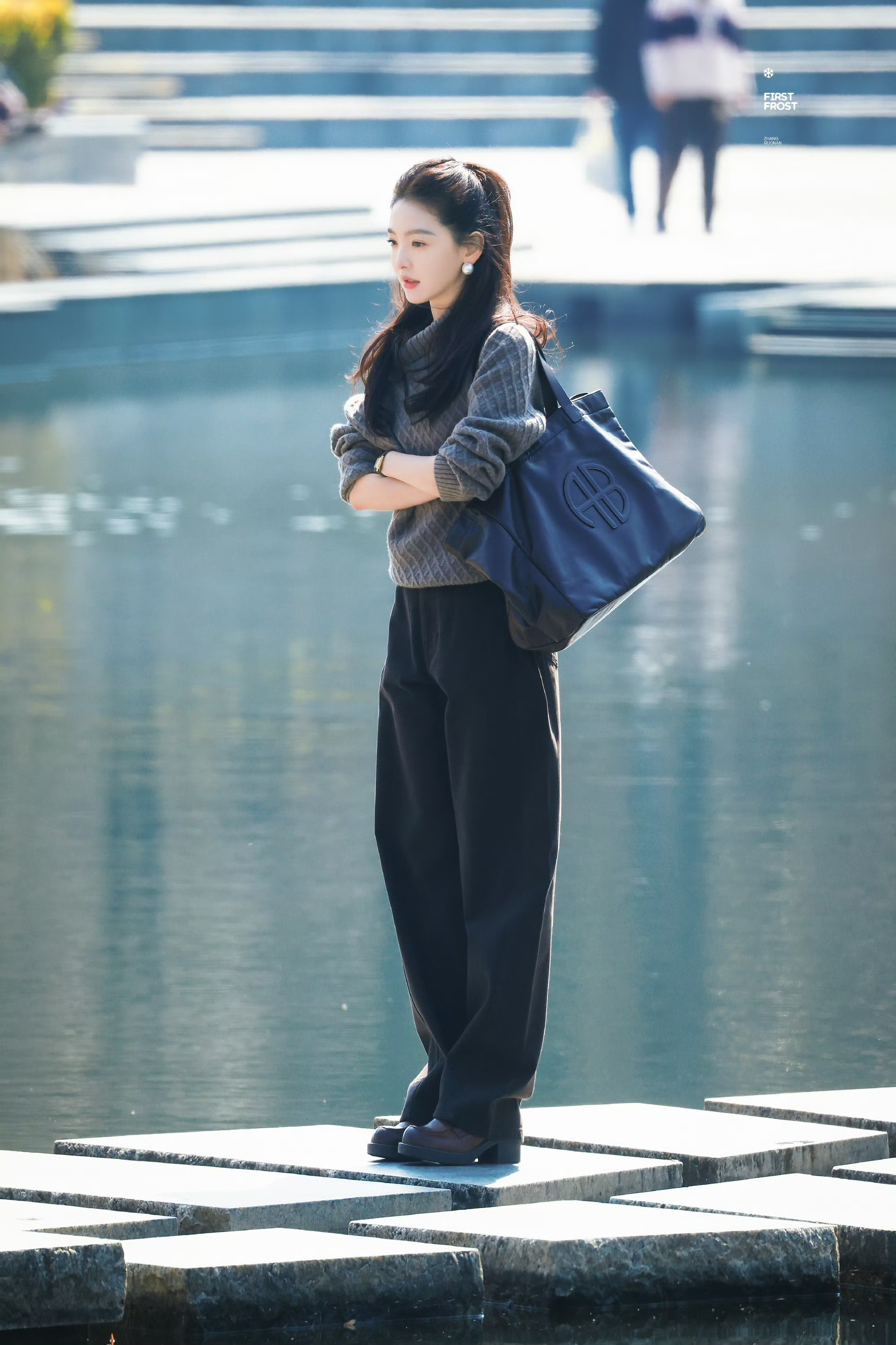 章若楠年后开工第一天就请剧组喝奶茶啦！人美心善！章若楠沈千盏