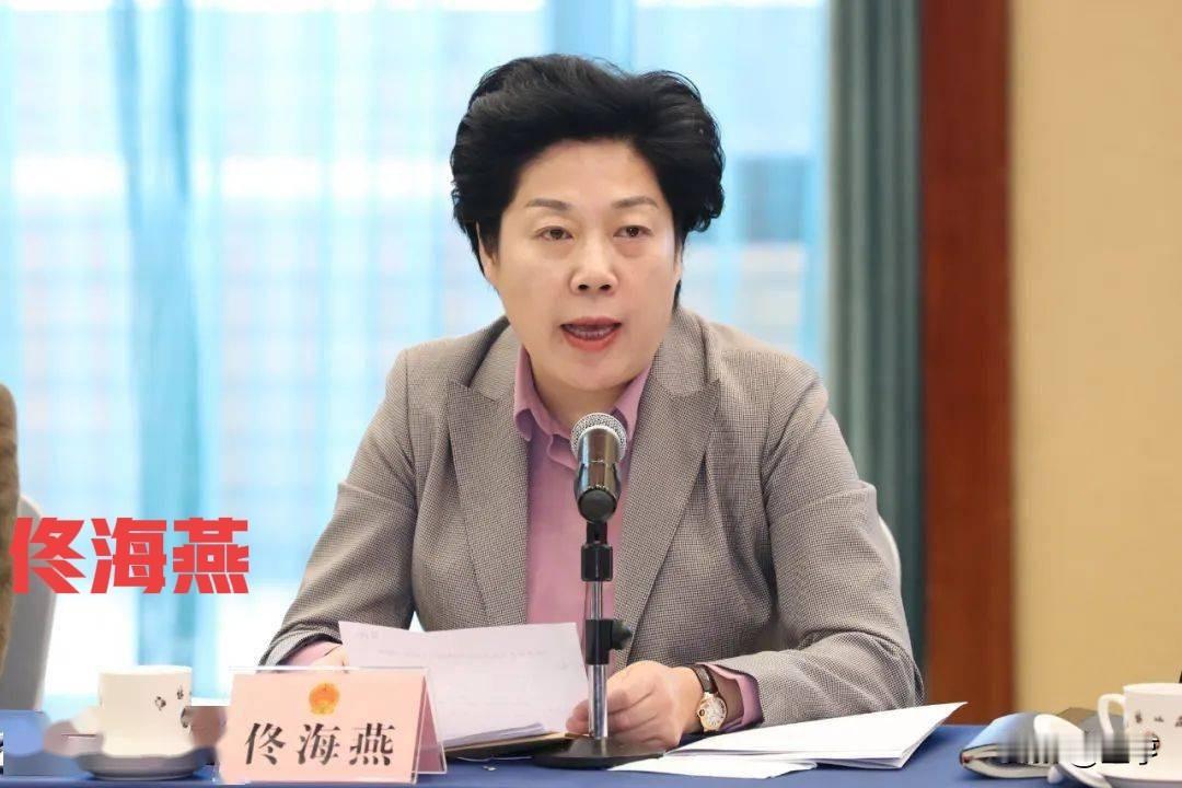 山东青岛佟海燕，菏泽陈旭同日被查——监督者失守，是权力防线的第一道裂痕20