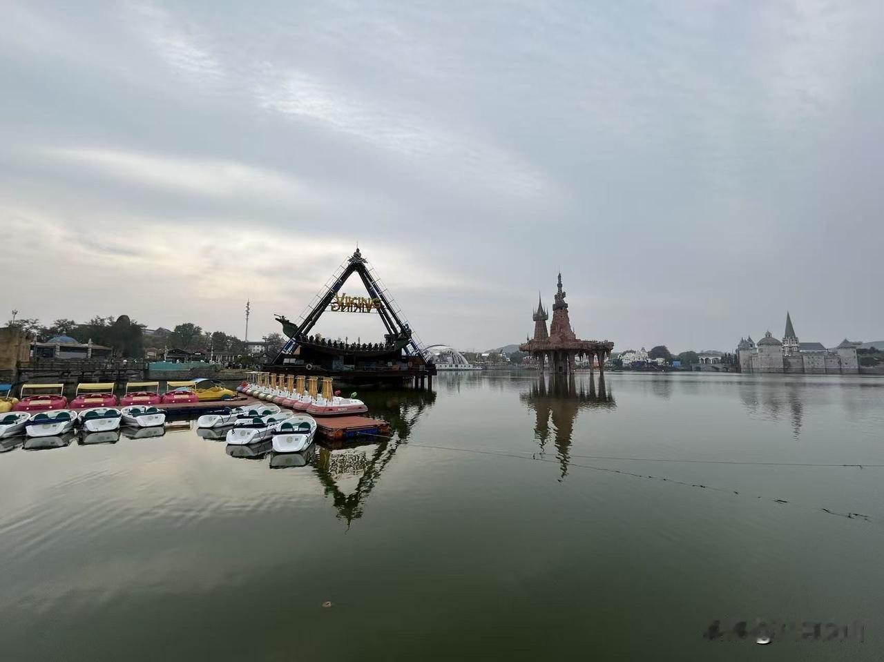 你作为单位中层，有没有干过这种事？上级开会说的话，你拿个小本本记下来，回去原封不