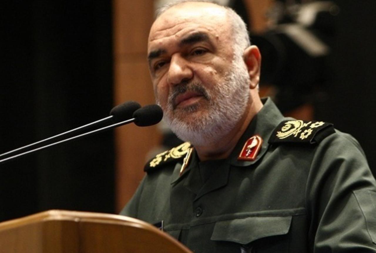 伊朗放话等上门！美军派军舰护航看来是旧案教训还没吃够美军向霍尔木兹海