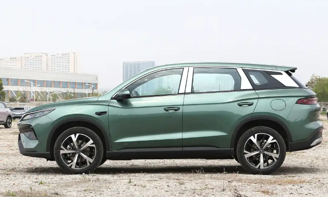 算笔账就懂了：宋ProDM-i对比星越L，月薪8000养哪台车更轻松先看空间