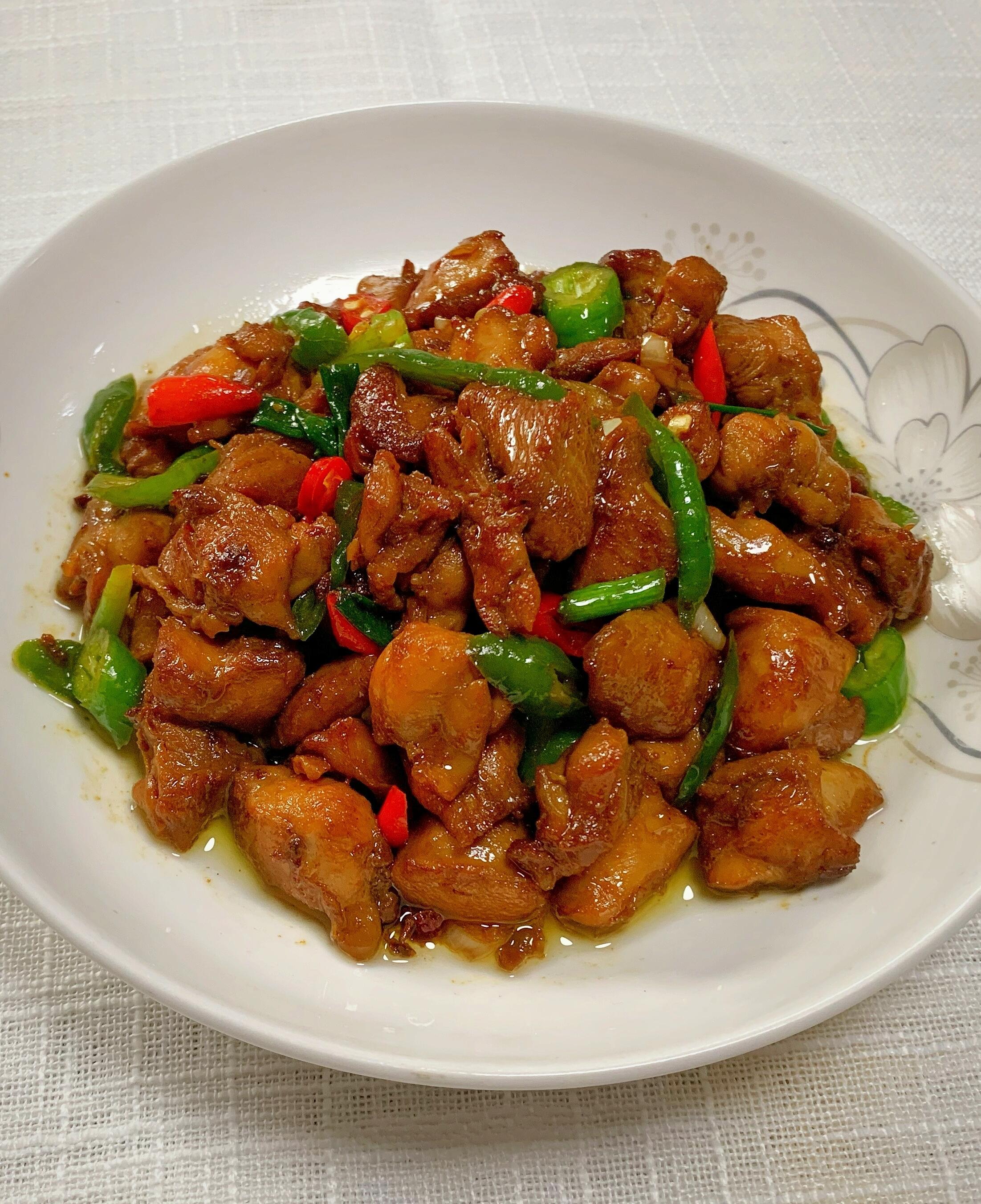 救命！这道家常小炒鸡腿肉香到舔盘🔥香辣入味巨下饭谁还没做过这道小炒鸡腿肉？我