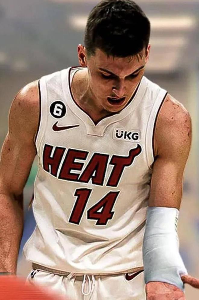 希罗复出后热火都不会打球了热火输给魔术，自从希罗复出，感觉热火和前面完全是两