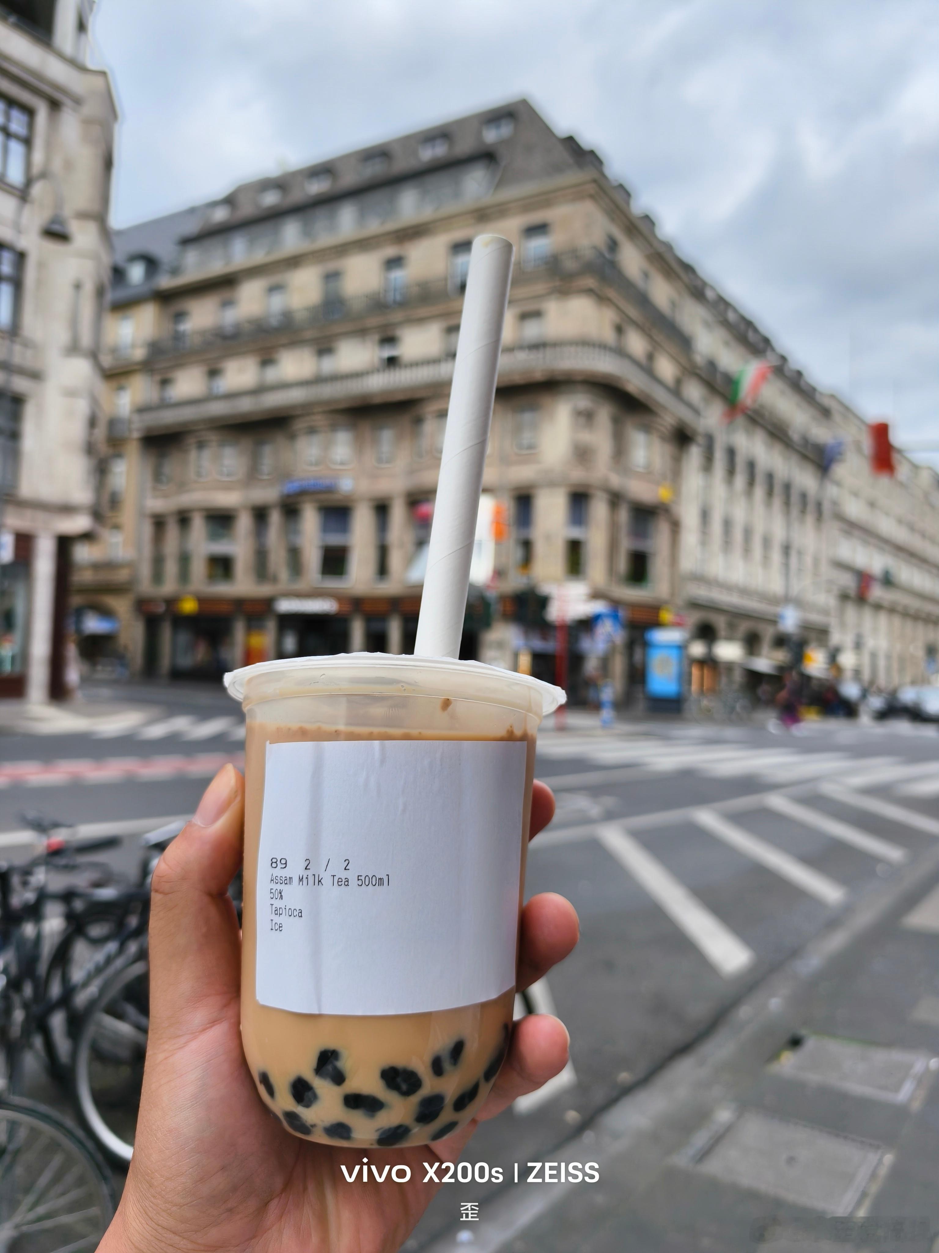 高铁奶茶有没有人喝过高铁奶茶奶茶贵不贵味道和外面买的有什么区别？反正我在德国