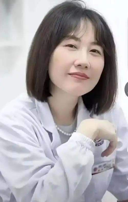 放过曾琦，就是放过你们自己！曾琦医生医术精湛、救死扶伤，却屡遭网络暴徒撕咬伤