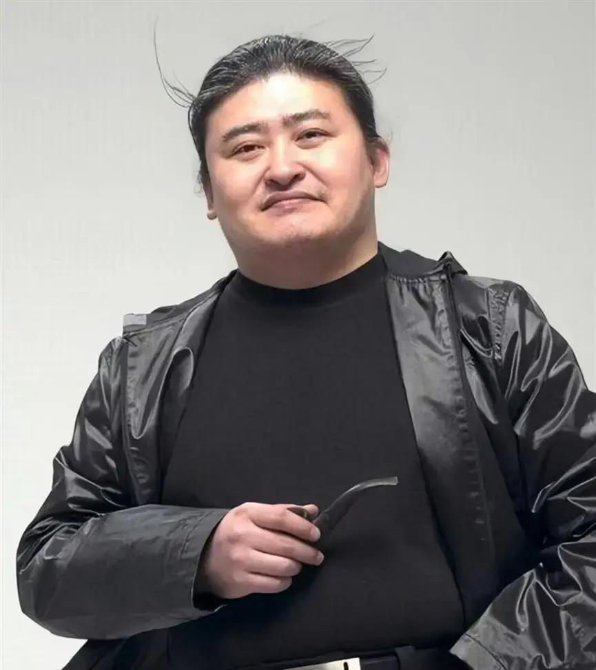 为什么刘欢去世的消息一出有很多网友不敢相信其实主要是因为刘欢在很多人的印象中