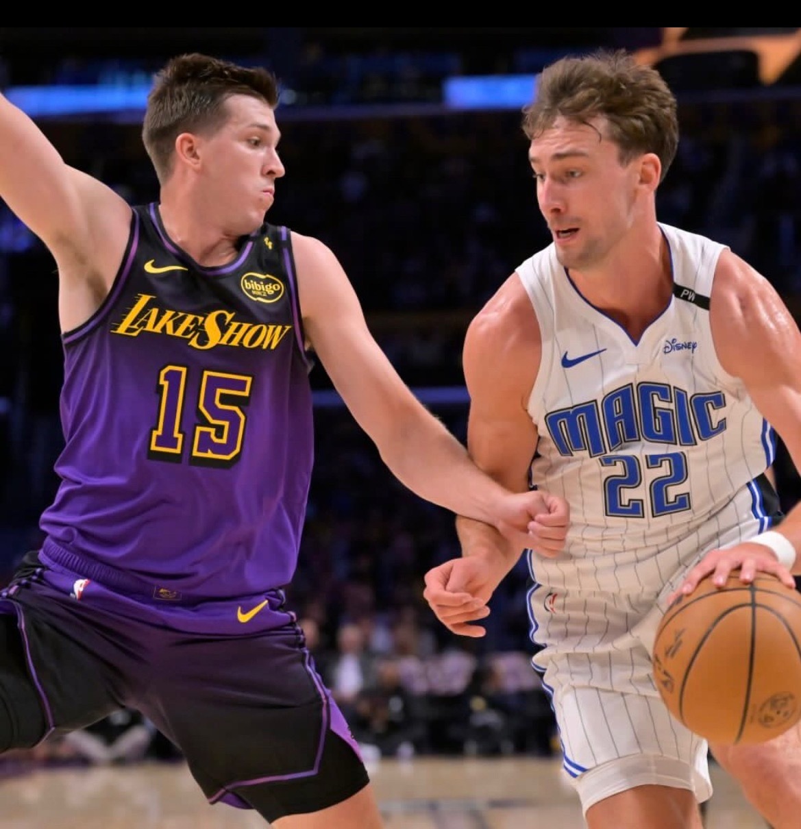 明天湖人客场挑战3连败的魔术，里夫斯列为“出战成疑”，可乐杯持续缺阵，其余人员均