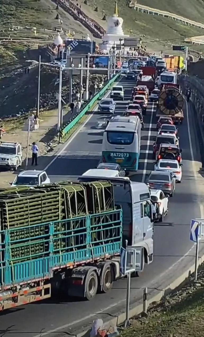 发现没？成都主城区，这段时间少了不少人。成都避暑大军，兵六分路:第1路: