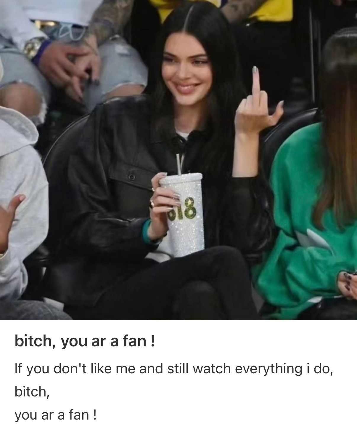 早说了，肖战就是最强磁铁，无论红的嘿的，所有人所有目光视线讨论度热度，都会被牢牢