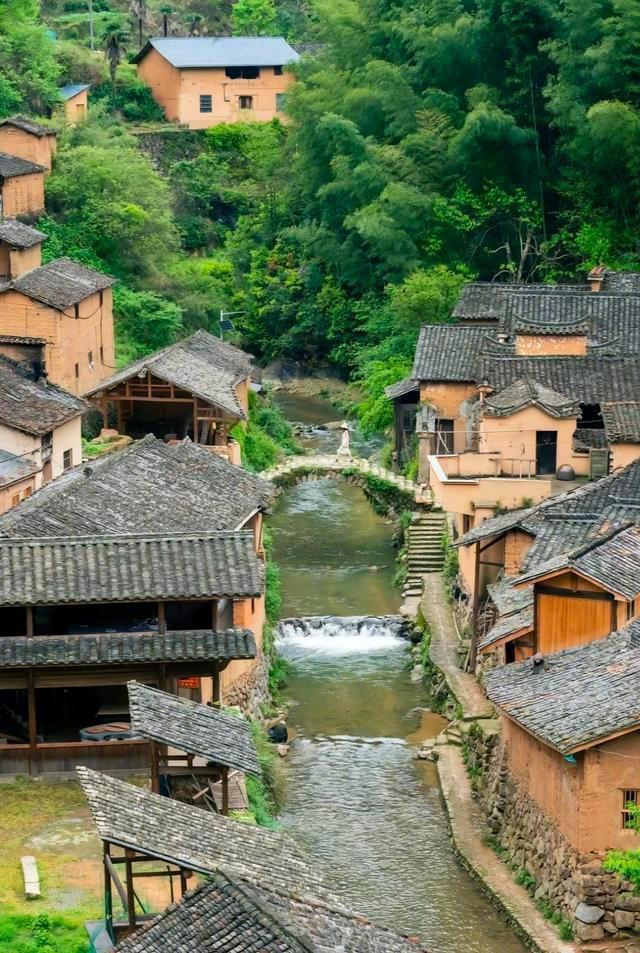 松阳，是一个被世人遗落的桃花源，被《国家地理》评为“最后的江南秘境”