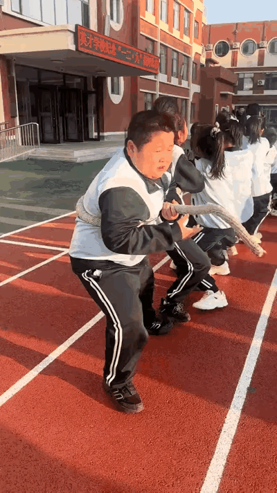 主力队员！‌他是队里的定海神针，有他在，胜局便有了底色。