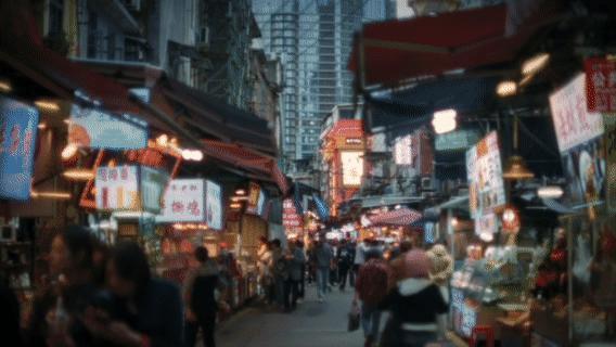 持续20年做安静的记录者那些生活中被我们忽略的角落，在他的镜头下，成了不会褪去