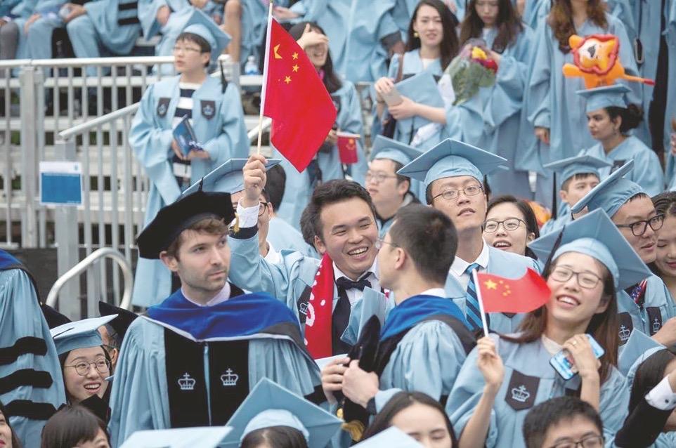 美国的中国留学生，现在真的要万分小心了！你以为你只是在安静地做实验、搞科研？错！