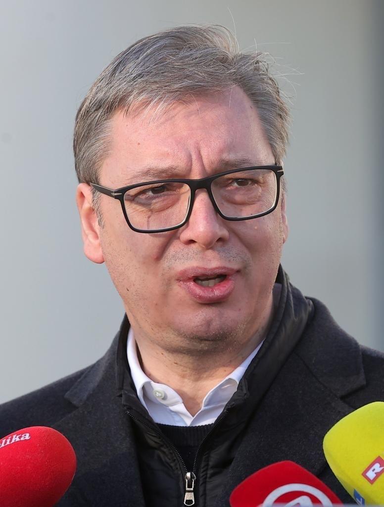 塞尔维亚的“能源心脏”被掐住！武契奇痛诉：我们在大国博弈中像草一样被碾碎