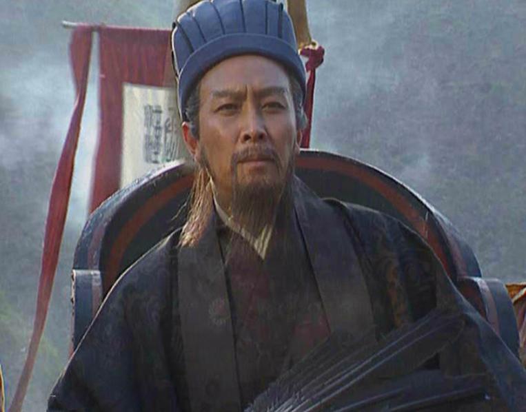 诸葛亮与司马懿到底谁更厉害？当时百姓说了7个字，立判高低。 三国乱世，英雄辈