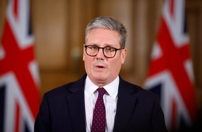 英国首相基尔·斯塔默已正式辞职。基尔·斯塔默正式从政应该是2015年开始当选区议