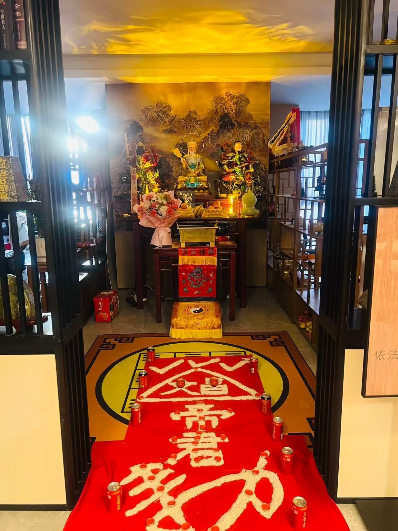 经常内耗的人，其实是老天爷赏饭吃，烦恼即菩提，碰到问题越多，开窍的机缘就越多，时