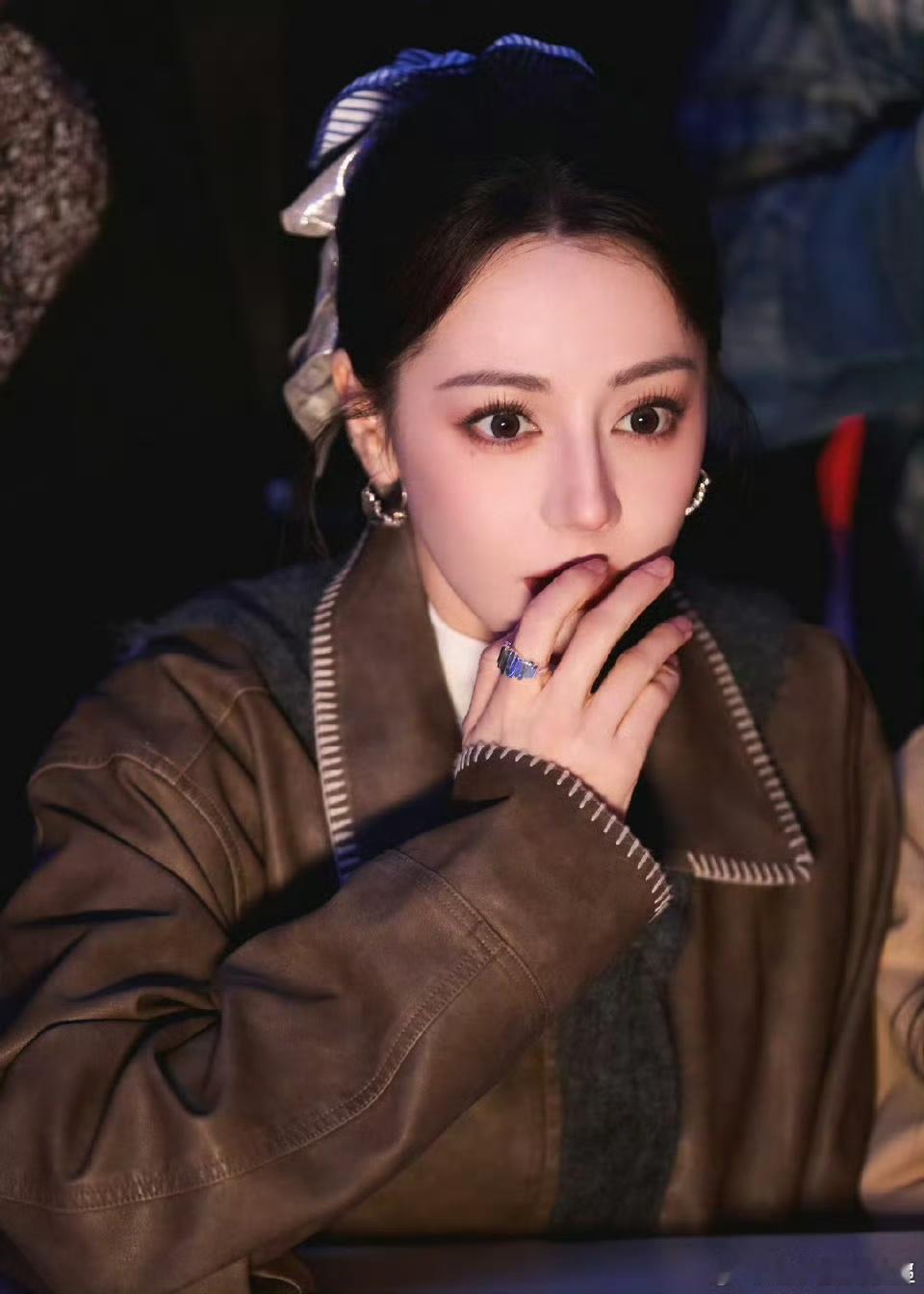 迪丽热巴不是wink被迪丽热巴在节目里的话帅到，不搞花架子，专心推理找凶手，这