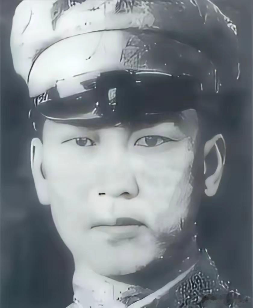1949年最通透的国军军长：不战不降不起义，散尽两万兵，只带一本书远走19