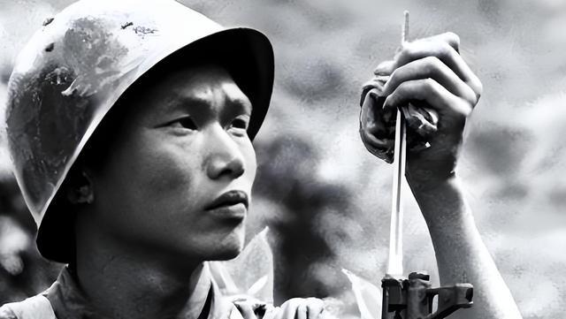 1990年，在重庆街头，一农民工竟然被数十名小混混团团包围，谁料，这位农民工不仅