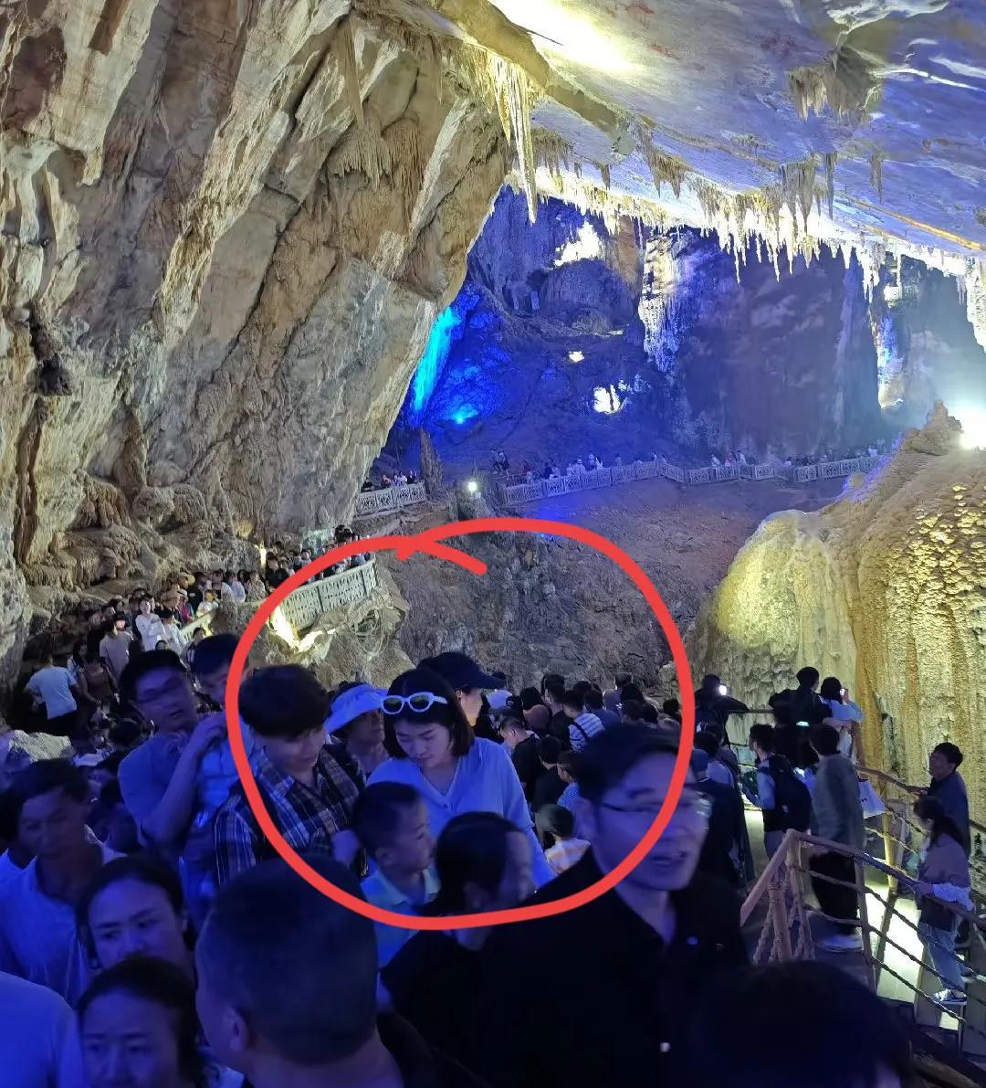 其实贵州旅游翻车早有预料从这张图就能看出这告诉了我们一个很残酷的真相，宁愿多