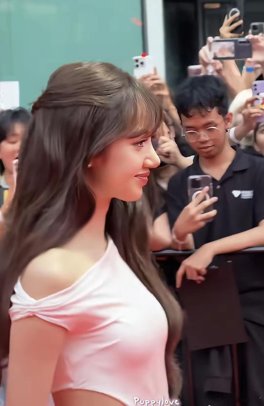 如何评价lisa的鼻子