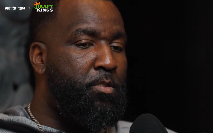 前NBA球员帕金斯近日在播客上谈到詹姆斯：“其实去骑士之前我就对勒布朗有所了解。